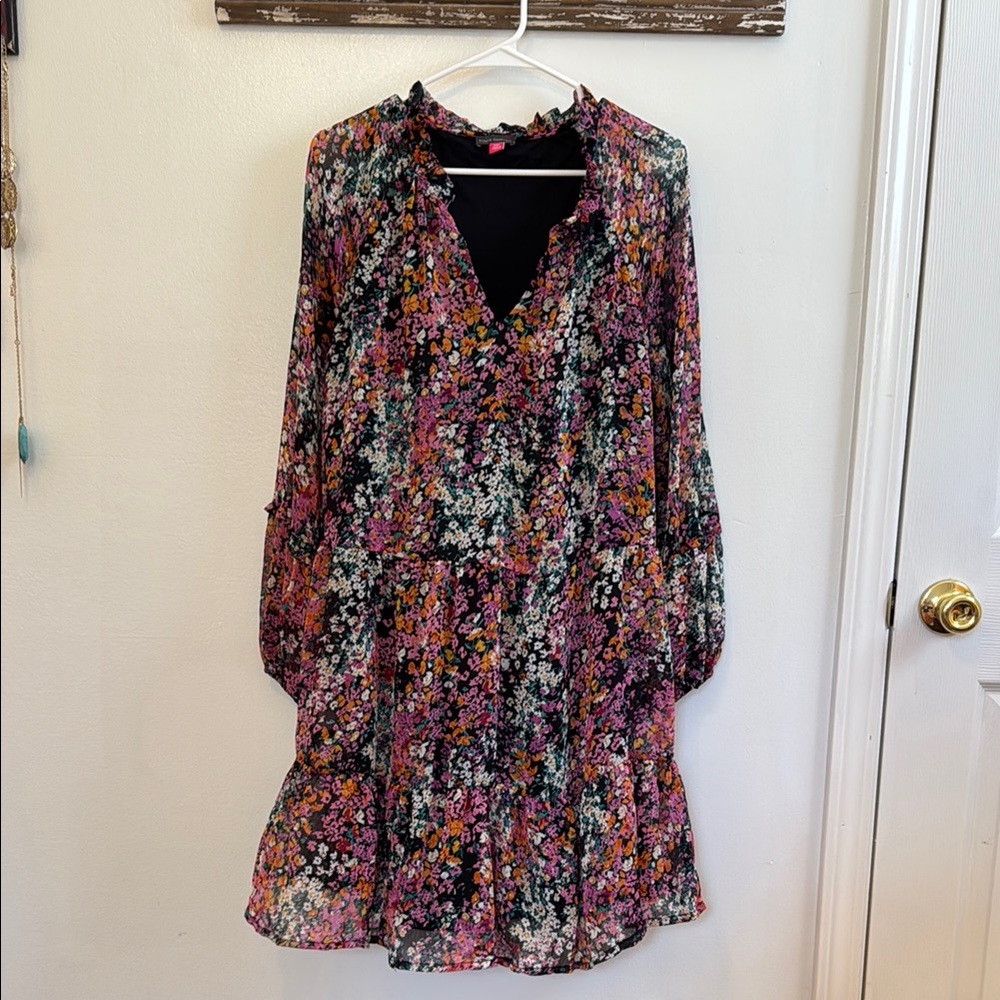 Vince Camuto Black and Red Tiered Bishop Sleeve Dress